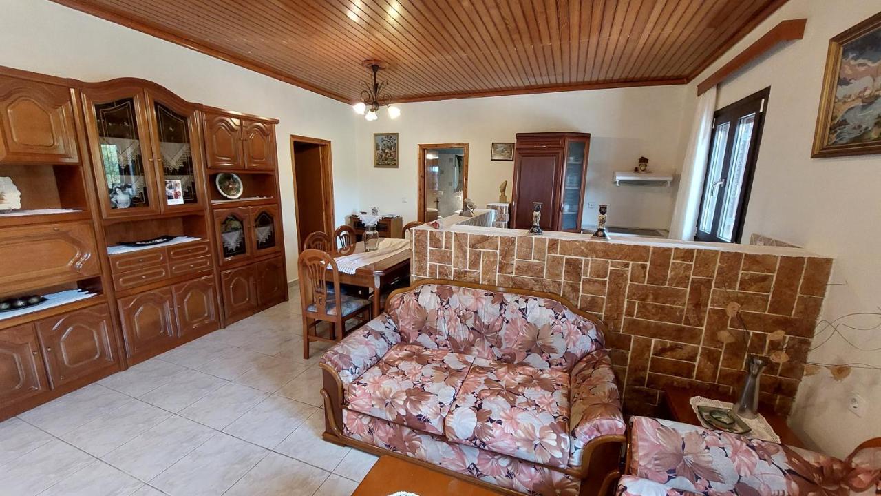 Nature Country house